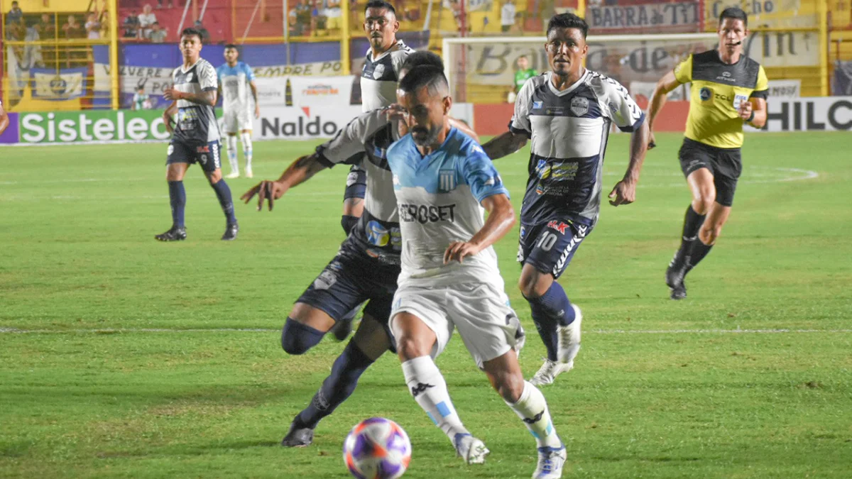 Paolo Guerrero marcó su primer gol y Racing avanzó en la Copa Argentina ...