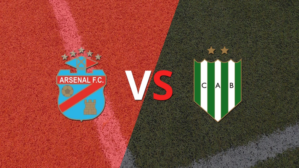 El segundo tiempo comienza sin goles entre Arsenal y Banfield