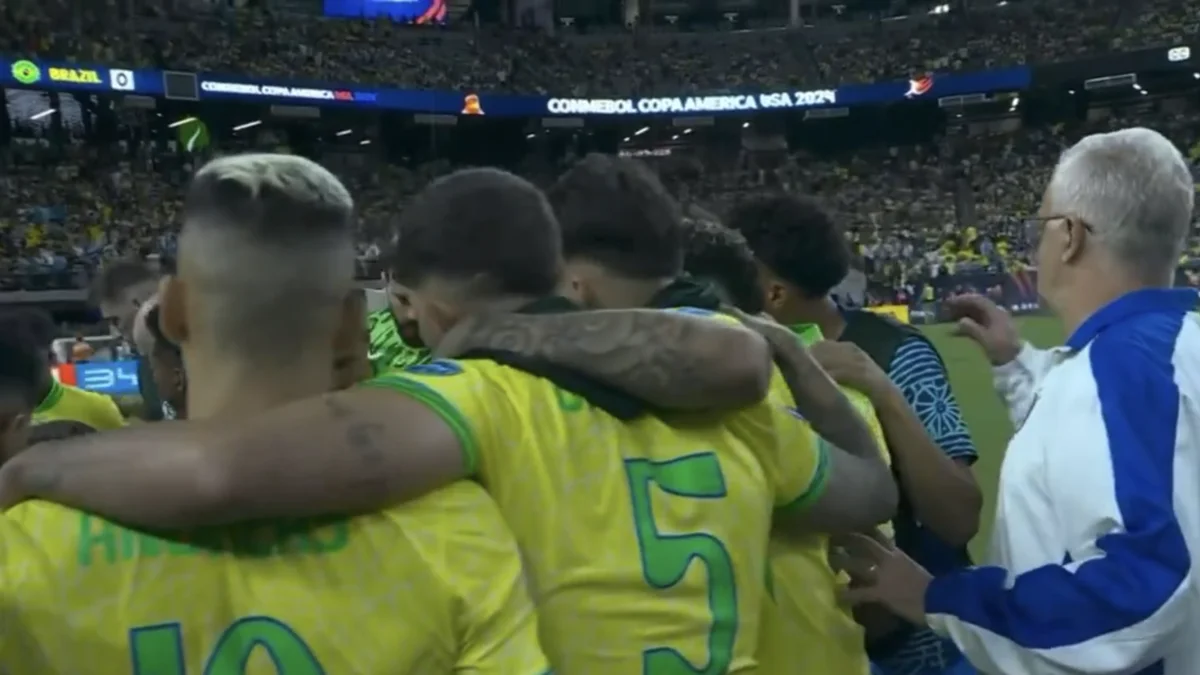 El incómodo momento que vivió el DT de Brasil antes de la tanda de ...