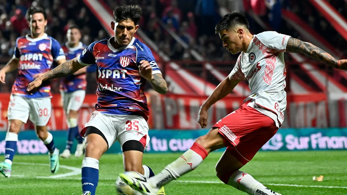 Argentinos tuvo un duro partido frente a Unión en La Paternal